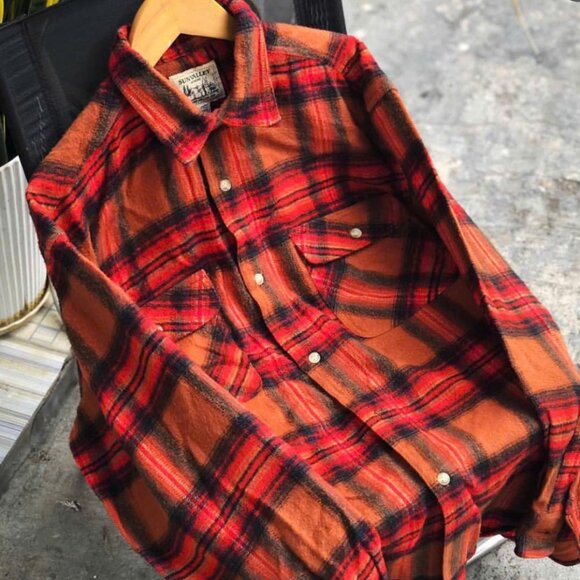 Tops - 🔥 Vintage Sun Valley Plaid Flannel